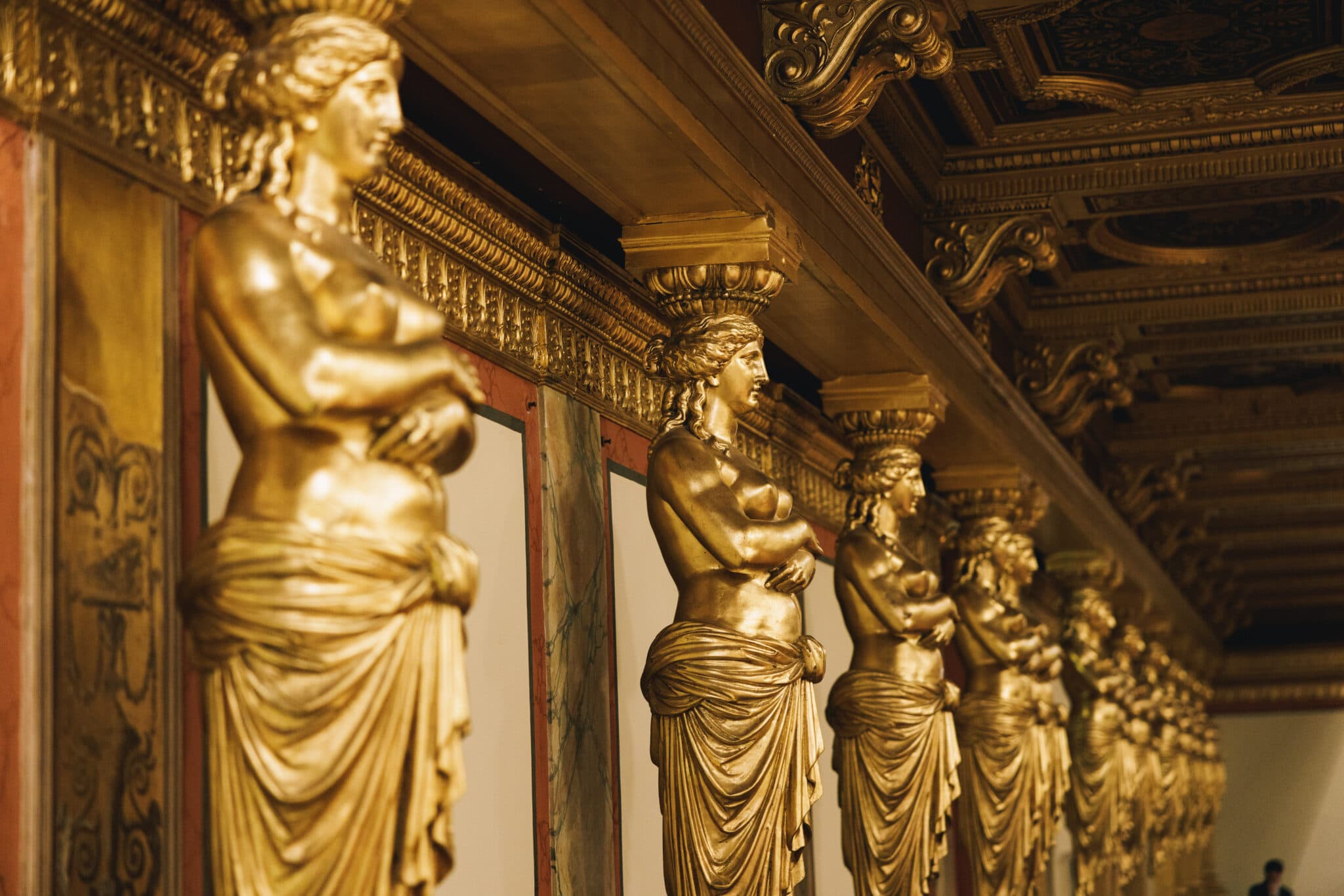 Golden Hall 4